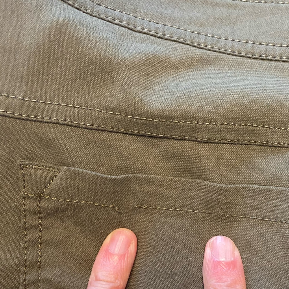 Two pairs of men's Prana Breathe Hiking Pants 33x34 - Picture 3 of 13